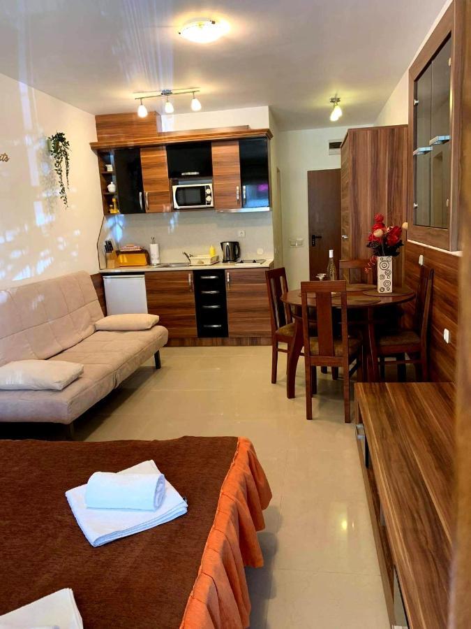 Studio De Lux Apartment Primorsko Bagian luar foto