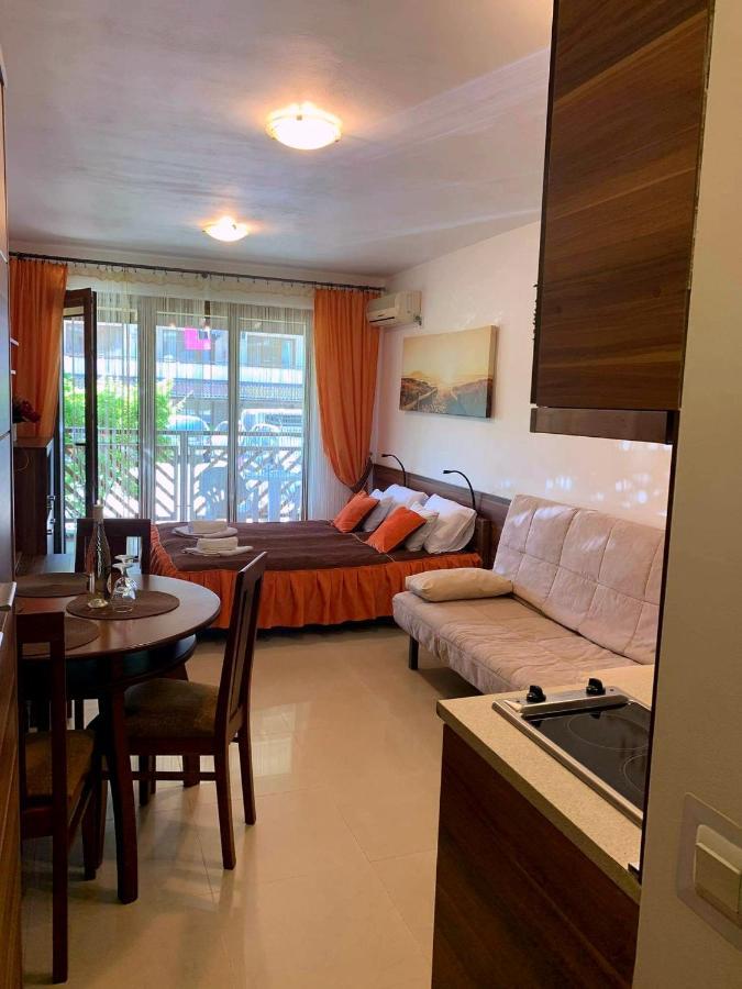 Studio De Lux Apartment Primorsko Bagian luar foto